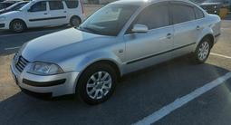 Volkswagen Passat 2005 годаfor2 450 000 тг. в Атырау – фото 2