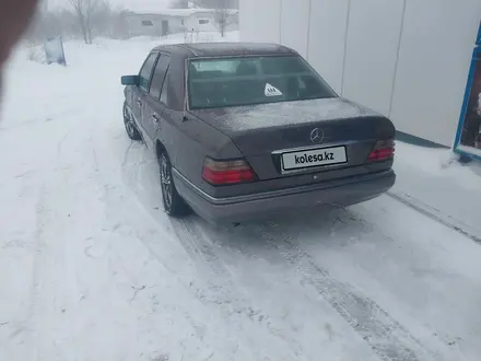 Mercedes-Benz E 200 1994 года за 1 800 000 тг. в Караганда – фото 24