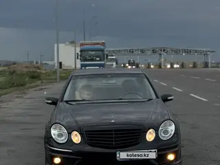 Mercedes-Benz E 320