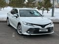 Toyota Camry 2018 года за 13 700 000 тг. в Астана – фото 3