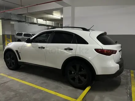 Infiniti QX70 2016 года за 17 550 000 тг. в Алматы – фото 8