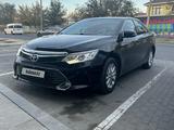 Toyota Camry 2015 годаүшін11 200 000 тг. в Атырау