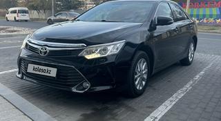 Toyota Camry 2015 года за 11 200 000 тг. в Атырау