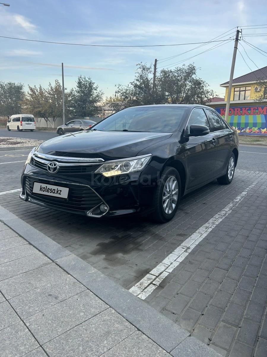 Toyota Camry 2015 г.