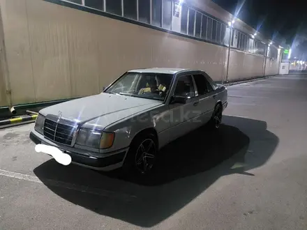 Mercedes-Benz E 230 1989 года за 700 000 тг. в Алматы – фото 5