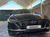 Hyundai Sonata 2022 года за 13 700 000 тг. в Шымкент