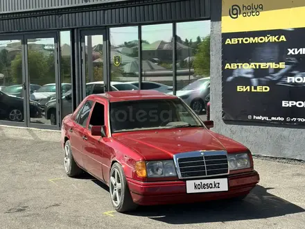 Mercedes-Benz E 320 1992 года за 2 790 000 тг. в Шымкент