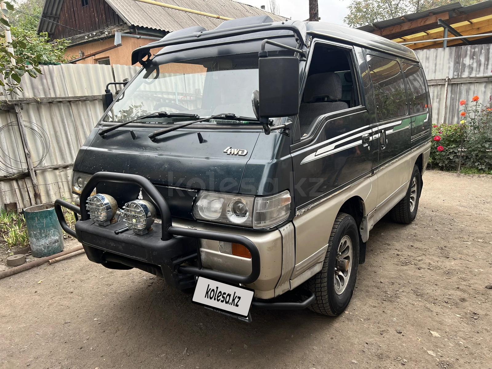 Mitsubishi Delica 1993 г.