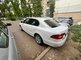 Skoda Superb 2013 года за 5 500 000 тг. в Уральск – фото 2