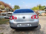 Volkswagen Passat 2005 года за 3 300 000 тг. в Алматы – фото 3