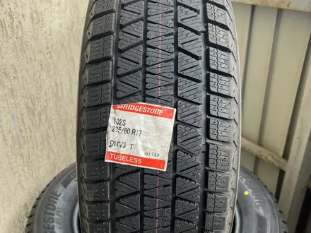 Зимние шины Bridgestone Blizzak DM-V3 235/60 R17 102S без шипов за 72 000 тг. в Алматы