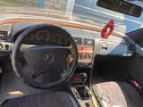 Mercedes-Benz C 180 1994 годаүшін1 300 000 тг. в Усть-Каменогорск – фото 3