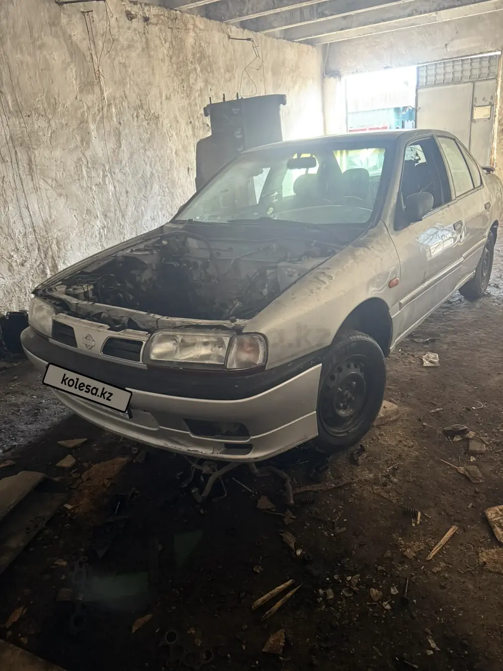 Nissan Primera, 1995