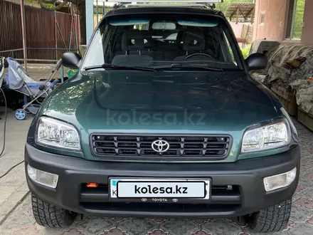 Toyota RAV4 2000 года за 4 000 000 тг. в Алматы – фото 18