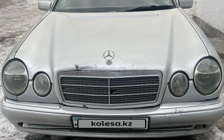 Mercedes-Benz E 200 1996 года за 1 700 000 тг. в Семей