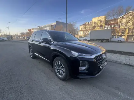 Hyundai Santa Fe 2020 года за 13 200 000 тг. в Актобе – фото 4