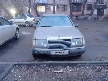 Mercedes-Benz E 230 1989 года за 1 061 356 тг. в Павлодар – фото 2