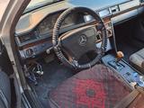 Mercedes-Benz E 260 1991 года за 1 050 000 тг. в Рудный – фото 2