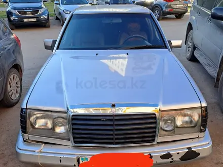 Mercedes-Benz E 260 1991 года за 1 050 000 тг. в Рудный – фото 6