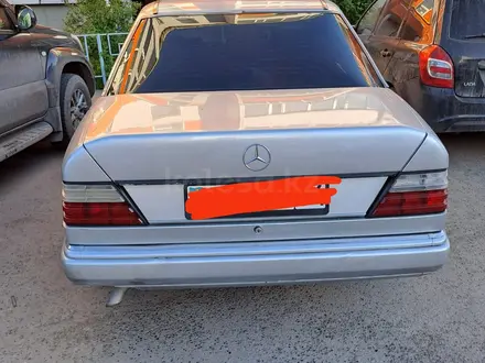 Mercedes-Benz E 260 1991 года за 1 050 000 тг. в Рудный – фото 5