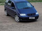 Volkswagen Sharan 2001 годаfor3 200 000 тг. в Актобе