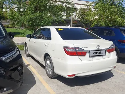 Toyota Camry 2017 года за 12 500 000 тг. в Бейнеу – фото 2