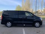 Hyundai Starex 2020 года за 15 800 000 тг. в Астана – фото 2