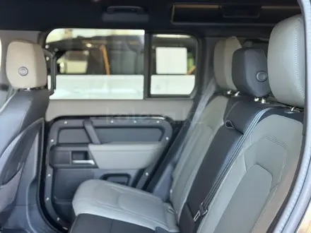 Land Rover Defender X-Dynamic SE 2025 года за 82 151 000 тг. в Астана – фото 20