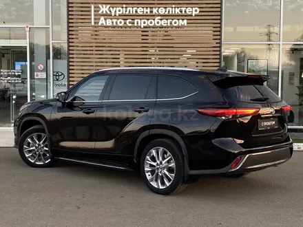 Toyota Highlander 2021 года за 22 600 000 тг. в Уральск – фото 2