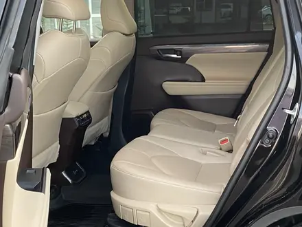 Toyota Highlander 2021 года за 22 600 000 тг. в Уральск – фото 11