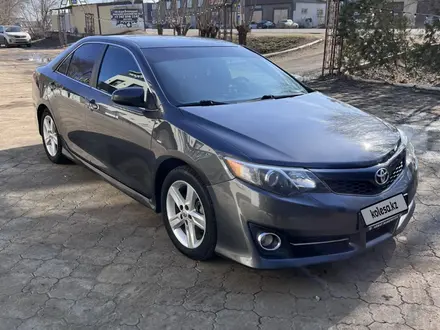 Toyota Camry 2013 года за 5 500 000 тг. в Уральск – фото 2