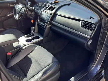 Toyota Camry 2013 года за 5 500 000 тг. в Уральск – фото 12