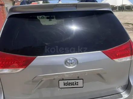 Toyota Sienna 2013 года за 10 000 000 тг. в Атырау – фото 7