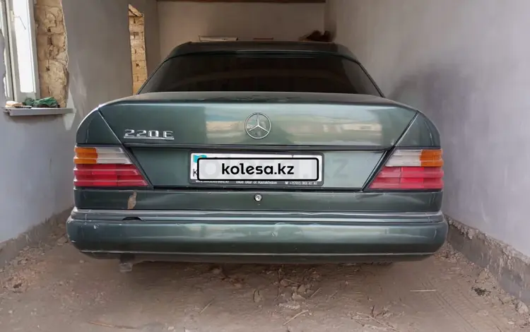 Mercedes-Benz E 220 1993 года за 1 600 000 тг. в Жезказган