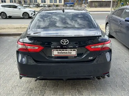 Toyota Camry 2019 года за 9 300 000 тг. в Актау – фото 4