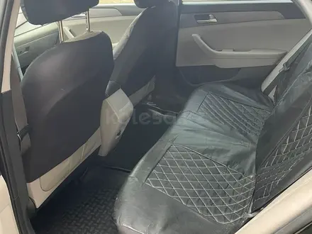 Hyundai Sonata 2016 года за 6 500 000 тг. в Уральск – фото 8