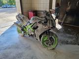 Kawasaki  ZZR 600 1999 года за 1 699 000 тг. в Усть-Каменогорск – фото 5