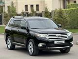 Toyota Highlander 2013 года за 12 900 000 тг. в Астана