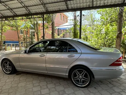 Mercedes-Benz S 430 2001 года за 3 000 000 тг. в Атырау – фото 3