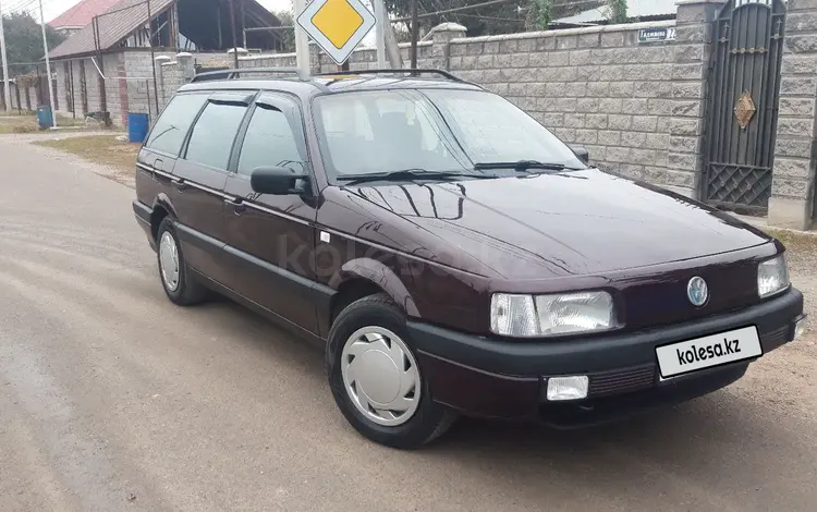 Volkswagen Passat 1993 годаүшін1 750 000 тг. в Алматы