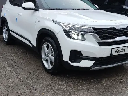Kia Seltos 2021 года за 9 000 000 тг. в Шымкент – фото 2