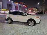 Toyota RAV4 2014 года за 12 400 000 тг. в Актобе – фото 2