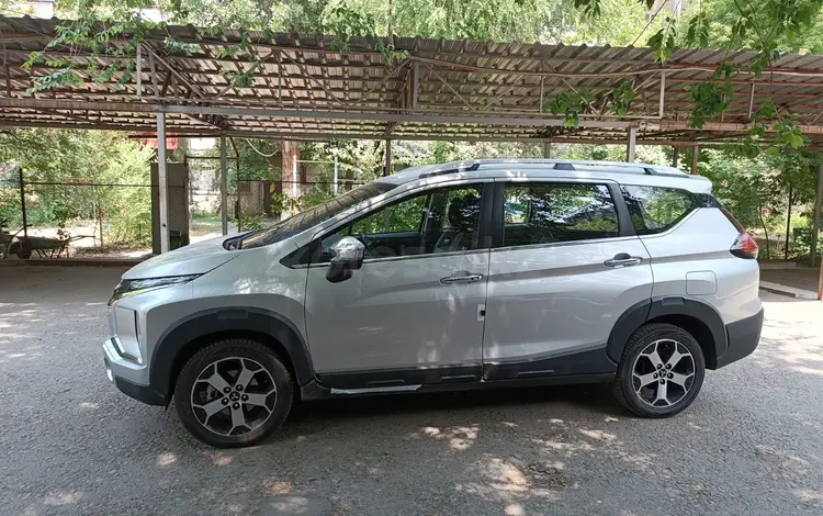 Mitsubishi Xpander Cross 2022 года за 10 790 000 тг. в Алматы