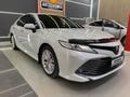 Toyota Camry 2020 года за 21 000 000 тг. в Атырау