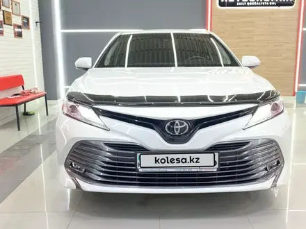 Toyota Camry 2020 года за 21 000 000 тг. в Атырау – фото 5