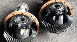 Редуктор переднего моста за 30 000 тг. в Алматы