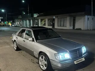 Mercedes-Benz E 320