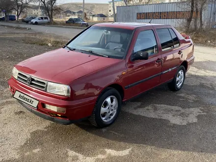 Volkswagen Vento 1992 года за 1 200 000 тг. в Тараз – фото 2