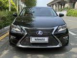 Lexus ES 300h 2018 годаүшін8 999 999 тг. в Алматы – фото 2