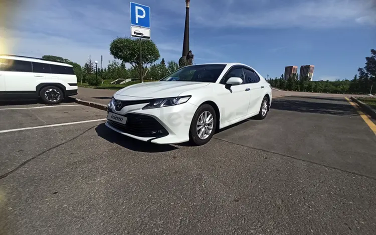 Toyota Camry 2018 года за 10 700 000 тг. в Павлодар
